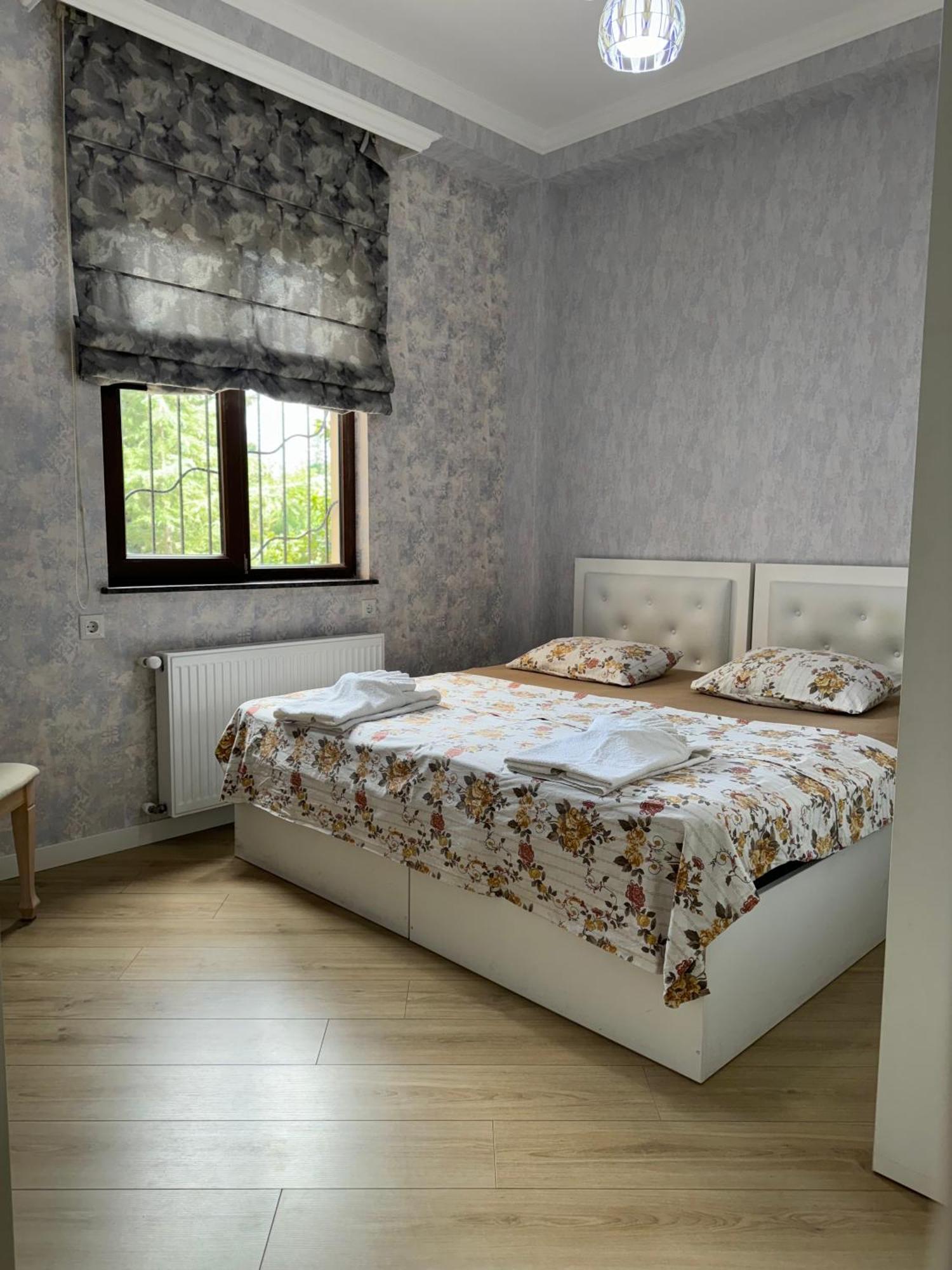 City Centre Apartment Kutaisi Exterior foto